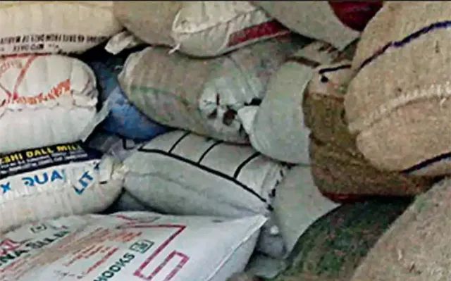 ସ୍କୁଲ କ୍ୟାମ୍ପସରେ ପିଡିଏସ୍‌ ଗୋଦାମ ପ୍ରସଙ୍ଗ, ସାମଗ୍ରୀ ସ୍ଥାନାନ୍ତର ଲାଗି ନିର୍ଦେଶ