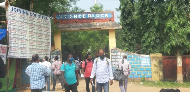 ତିର୍ତୋଲ ଉପନିର୍ବାଚନ; ୩୩୭ ବୁଥ୍‌କୁ ୧୫୭ ବସ୍‌ରେ ଗଲେ ୧୯୪୦  ପୋଲିଂ ଅଧିକାରୀ