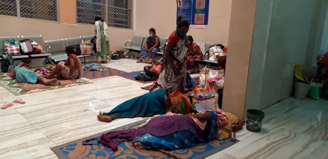 ରାଉରକେଲା ମାତୃଶିଶୁ ହସ୍ପିଟାଲ : ପ୍ରସୂତି ମହିଳା ମୁଣ୍ଡ ଉପରେ ଝୁଲୁଛି ବିପଦ