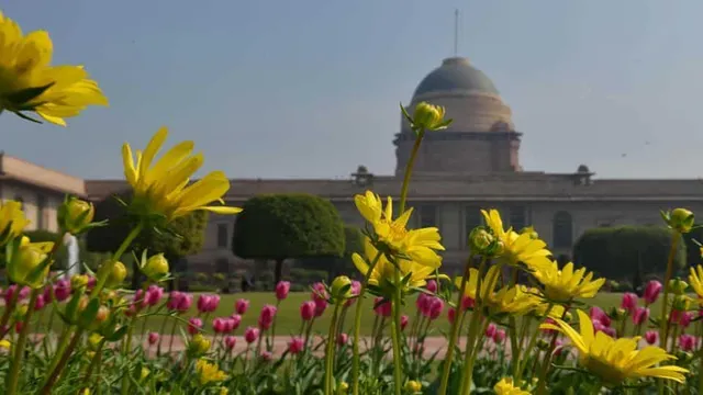 ‘ବିଶ୍ବ ଶିଶୁଦିବସ’ ଅବସରରେ ନୀଳ ଆଲୋକରେ ଉଦ୍‌ଭାସିତ ହେବ ରାଷ୍ଟ୍ରପତି ଭବନ, କୁତୁବ ମୀନାର ଏବଂ ଅନ୍ୟାନ୍ୟ ସ୍ମାରକୀ