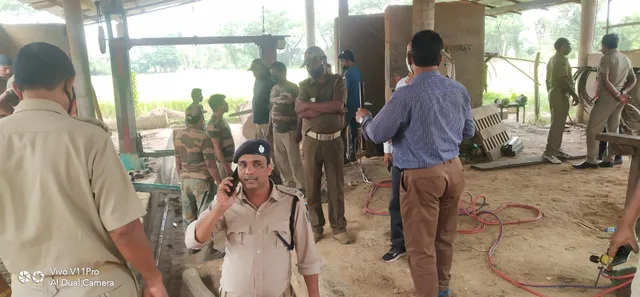 ବାଲିପାଟଣା ବନାଞ୍ଚଳ ଅଧୀନ ୨ବେଆଇନ କରତ କଳ ଉପରେ ଭିଜିଲାନ୍ସ ପକ୍ଷରୁ ଚଢ଼ାଉ, ବିପୁଳ ପରିମାଣରେ ଯନ୍ତ୍ରାଂଶ, ୨ଟି ଟ୍ରାକ୍ଟର, ଦାମୀ କାଠ ଜବତ