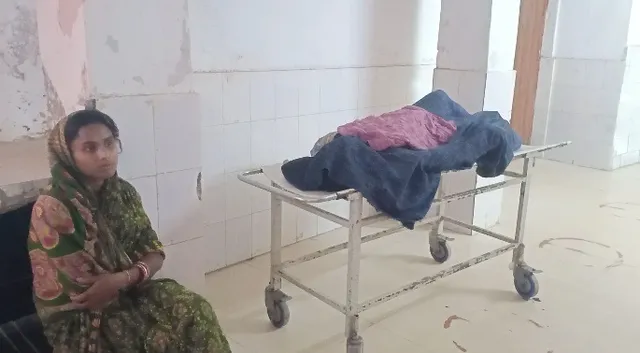 କିରୋସିନ ଢାଳି ‌ହୋଇ ଆତ୍ମହତ୍ୟା କଲେ ଯୁବକ