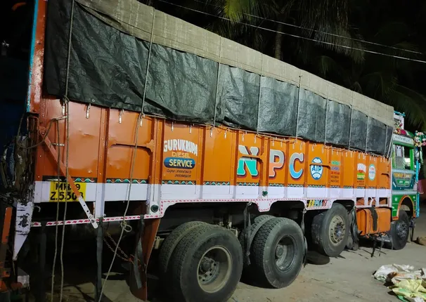 କୋଟିଏ ଟଙ୍କାର ଗଞ୍ଜେଇ ସହ ଟ୍ରକ୍ ଜବତ, ଡ୍ରାଇଭର ଫେରାର୍ 