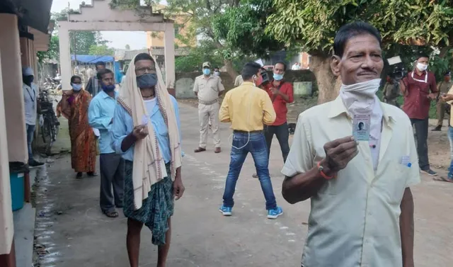 ଅପରାହ୍ଣ ୩ଟା ସୁଦ୍ଧା ବାଲେଶ୍ବରରେ ୫୪.୮୫ ପ୍ରତିଶତ ଓ ତିର୍ତ୍ତୋଲରେ ୫୫.୨୩ ପ୍ରତିଶତ ମତଦାନ