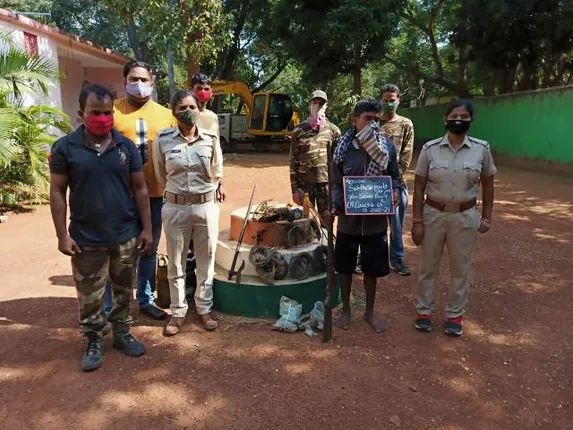 କପିଳାସ ଅଭୟାରଣ୍ୟରୁ ବନ୍ଧୁକ ସହ ଶିକାରୀ ଗିରଫ