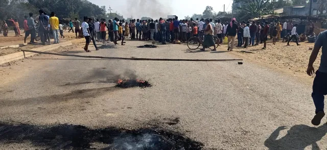 କାମାକ୍ଷାନଗର: କୂଅରୁ ଯୁବକଙ୍କ ମୃତଦେହ ଉଦ୍ଧାର, ହତ୍ୟା ଅଭିଯୋଗ ଆଣି ଜାତୀୟ ରାଜପଥ ଅବରୋଧ କଲେ ସ୍ଥାନୀୟ ଲୋକେ