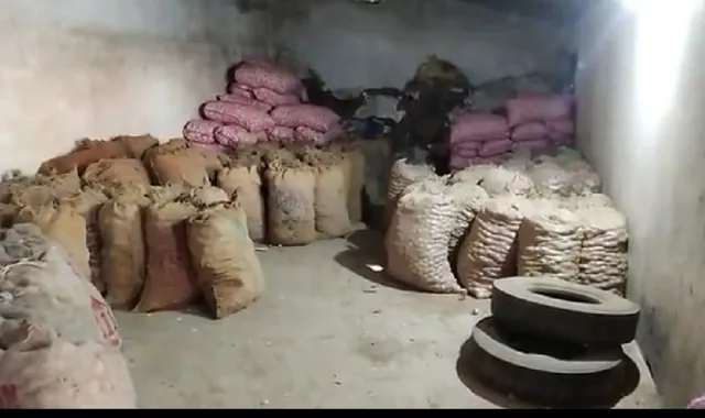 ତେଜରାତି ଗୋଦାମରୁ ଟ୍ରକ ଲଗାଇ ରାତିରେ ୨ ଲକ୍ଷ ଟଙ୍କାର ଜିନିଷପତ୍ର ଚୋରି! ୨ ଅଟକ