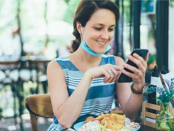 କରୋନା କାଳରେ ସର୍ବସାଧାରଣ ପରିବହନରେ ଯାତ୍ରା କରିବା ଅପେକ୍ଷା ବାହାରେ ଖାଇବା ବେଶି ଅସୁରକ୍ଷିତ: ସର୍ଭେ