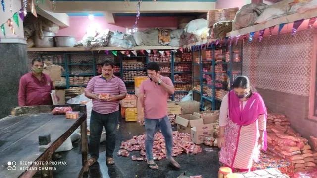 ମହଦରପଡ଼ା ଗ୍ରାମରେ ଖାଦ୍ୟ ଓ ଯୋଗାଣ ବିଭାଗର ଚଢ଼ାଉ