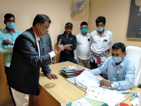 ୩ ବର୍ଷ ହେଲା ୩୫ ଭୂତ ପାଉଛନ୍ତି ଭତ୍ତା, ଆରଟିଆଇରେ ଗ୍ରାମବାସୀ ହାତେଇଲେ ତଥ୍ୟ