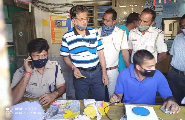 ବିସିସି ବ୍ୟାଙ୍କ୍‌ରେ ନକଲି ସୁନା ରଖି ଋଣ ହଡ଼ପ ଘଟଣା: ଅଳଙ୍କାର ଜବତ, ସୁନାରୀ ଅଟକ