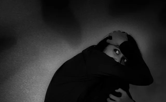 ଦୁଷ୍କର୍ମ ପରେ ନାବାଳିକାଙ୍କୁ ଛାତରୁ ଠେଲି ଦେଲେ ଦୁଷ୍କର୍ମକାରୀ: ଅଚେତ ଅବସ୍ଥାରେ ରାସ୍ତାରୁ ଉଦ୍ଧାର କଲା ପୁଲିସ