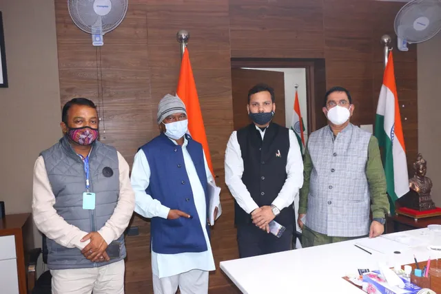 କେନ୍ଦ୍ର କୋଇଲା ଓ ଖଣି ମନ୍ତ୍ରୀଙ୍କୁ ଭେଟିଲେ ସାଂସଦ ବିଶ୍ବେଶ୍ବର, ଜିଲ୍ଲାରୁ ବେଲଗାମ ଖଣି ଲୁଟ୍ ହେଉଥିବା ନେଇ ଉଦବେଗ ପ୍ରକାଶ