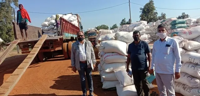 ମଣ୍ଡିରେ ସୁବ୍ୟବସ୍ଥା ନେଇ ଜିଲ୍ଲା ଯୋଗାଣ ଅଧିକାରୀଙ୍କ ମଣ୍ଡି ଗସ୍ତ