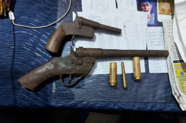 ଜାଲ ନୋଟ୍ କାରବାର ତଦନ୍ତ କରୁ କରୁ ଧରାପଡ଼ିଲା ଦେଶୀ ବନ୍ଧୁକ କାରବାର, ଜଣେ ଗିରଫ