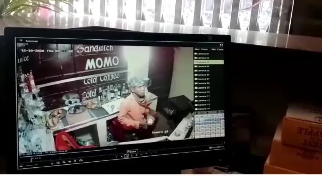 ଢେଙ୍କାନାଳ: ଫାଷ୍ଟଫୁଡ ଦୋକାନରୁ ଚୋର ଚୋରି କରୁଥିବା ବେଳେ ସିସିଟିଭିରେ କଏଦ ହେଲା ଦୃଶ୍ୟ