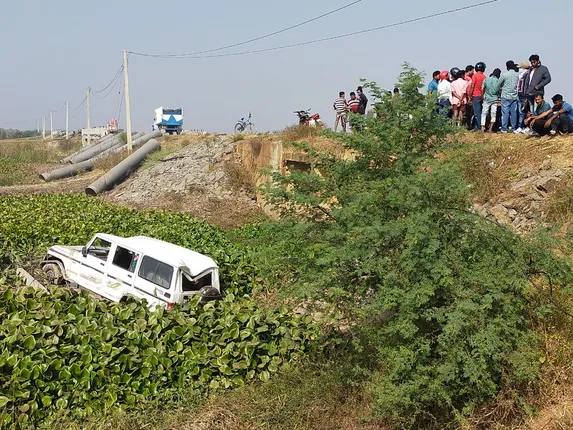 ଚତୁର୍ଥୀ ଭାର ନେଇ ଯାଉଥିବା ବୋଲେରୋ ଦୁର୍ଘଟଣାଗ୍ରସ୍ତ, ୬ ଗୁରୁତର ଆହତ