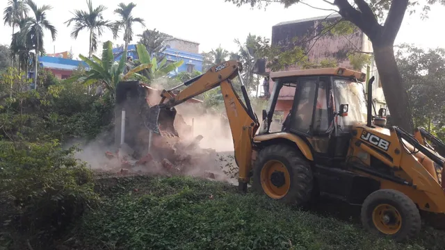 ପୁରୀ କେନାଲ ବନ୍ଧ ରାସ୍ତାରୁ ଜବରଦଖଲ ଉଚ୍ଛେଦ; ଭାଙ୍ଗିଲା ୫୧ଟି ଘର, ତାରିଣୀ ମନ୍ଦିର