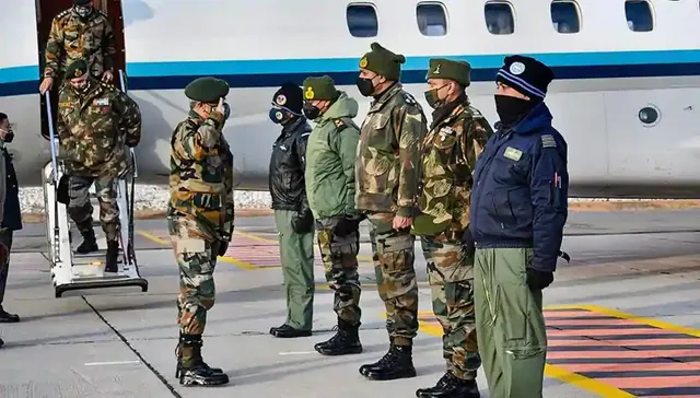 ବାସ୍ତବ ନିୟନ୍ତ୍ରଣ ରେଖା ଅଞ୍ଚଳର ପରିସ୍ଥିତି ସମୀକ୍ଷା କଲେ ସେନା ମୁଖ୍ୟ ନରଓ୍ଵଣେ