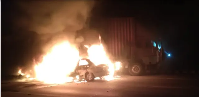 କଣ୍ଟେନର ସହ କାର ଧକ୍କାରେ ଜଳିଗଲେ ୫ ଜଣ ଯାତ୍ରୀ