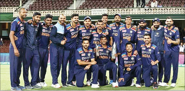 ଅଟକିଗଲା ବିଜୟ ରଥ: ତୃତୀୟ ଟ୍ବେଣ୍ଟି-୨୦କୁ ୧୨ ରନ୍‌ରେ ଜିତିଲା ଅଷ୍ଟ୍ରେଲିଆ, ଭାରତ ୨-୧ରେ ଶୃଙ୍ଖଳା ବିଜୟୀ