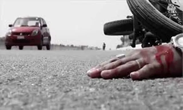 ଭାରସାମ୍ୟ ହରାଇ କଲଭଟରେ ପିଟିଲା ବାଇକ ଜଣେ ମୃତ