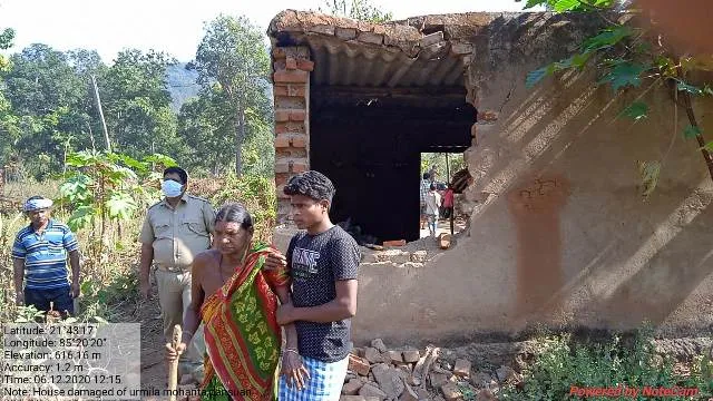 ପଣସୁଆଁରେ ଗୋଠଛଡ଼ା ଦନ୍ତାର ଉତ୍ପାତ : ଘର ଭାଙ୍ଗି ଖାଇଗଲା ଚାଉଳ, କାନ୍ଥ ପଡ଼ି ବୃଦ୍ଧା ଗୁରୁତର