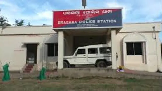 ହଟହଟା ହେଲା ଏରସମା ଥାନା ପୁଲିସ, ଚାଉଳ ହଡ଼ପ କରିଥିବା ଡିଲରଙ୍କୁ ଛଡ଼ାଇନେଲେ ଲୋକେ