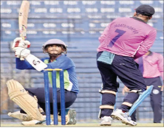 ଓସିଏ ଅନ୍ତଃଜିଲା ଟ୍ବେଣ୍ଟି୨୦ ଲିଗ୍‌: ବିପ୍ଳବ, ଗୌରବଙ୍କ ଶତକ; ଦେବାଶିଷଙ୍କୁ ୫ ୱିକେଟ