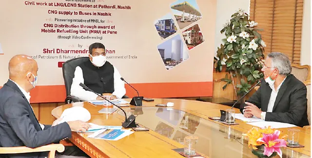 ଦେଶରେ ୧୦ ହଜାର ସିଏନ୍‌ଜି ଷ୍ଟେସନ୍‌ ପ୍ରତିଷ୍ଠା ହେବ: ଧର୍ମେନ୍ଦ୍ର