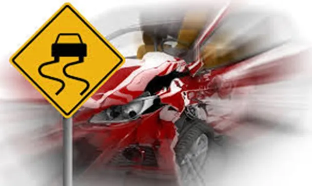 ସଡ଼କ ଦୁର୍ଘଟଣାରେ ୪ ଗୁରୁତର, ୨୦ ରୁ ଉର୍ଦ୍ଧ୍ୱ ଆହତ   