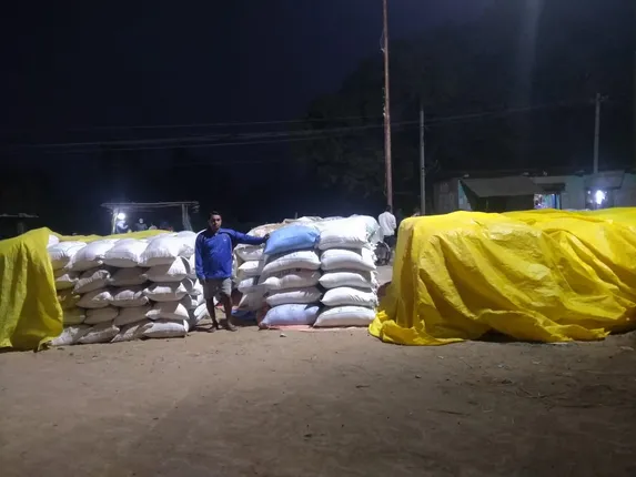 ସପ୍ତାହେ ହେଲା ମଣ୍ଡିରୁ ଉଠୁନି ଧାନ, ଛିଡୁନି କଟନି ଛଟନି ବିବାଦ