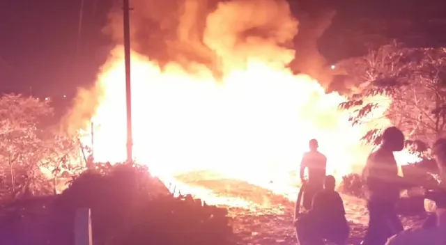 ଟାୟାର ଗୋଦାମରେ ଭୟାବହ ଅଗ୍ନିକାଣ୍ଡ : ଅଳ୍ପକେ ବର୍ତ୍ତିଲା ରହମତ ନଗର