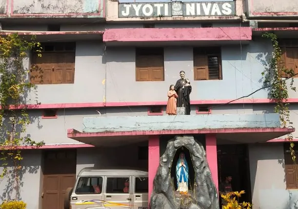 ନିରାଡ଼ମ୍ବର ସହକାରେ ପାଳନ ହେଲା ବଡ଼ଦିନ, କରୋନା ମହାମାରୀରେ ପ୍ରଭୁ ଯୀଶୁଙ୍କ ଧରାଗମନ