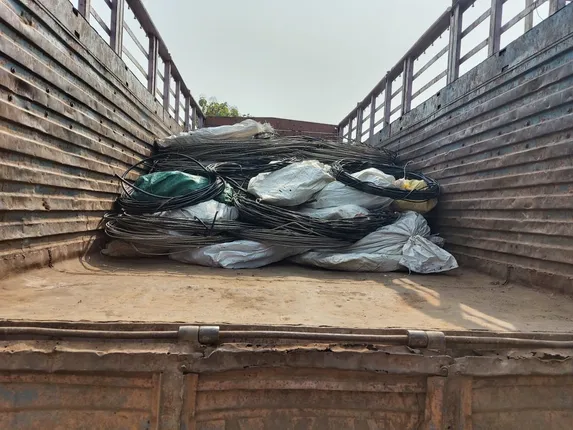 ୫ଲକ୍ଷରୁ ଊର୍ଧ୍ଵ ଚୋରି ବିଦ୍ୟୁତ ତାର ଓ ସାମଗ୍ରୀ ବୋଝେଇ ଟ୍ରକ ଜବତ, ଦୁଇ ଗିରଫ