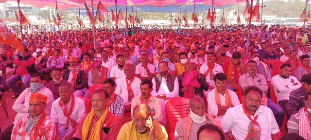 ସମ୍ବଲପୁର ଆରଡିସି ଅଫିସ ଘେରାଉ ବେଳେ ଉତ୍ତେଜନା, ପୁଲିସ-ବିଜେପି କର୍ମୀ ମୁହାଁମୁହିଁ, ରାଜ୍ୟ ବିଜେପି ସଭାପତି ଅଟକ