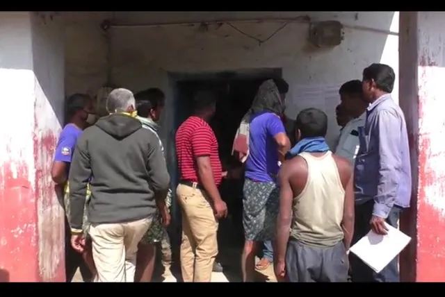 ମଣ୍ଡି ବନ୍ଦ: ଧାନ ନେଇ ଘରକୁ ଫେରି‌ଲେ ଚାଷୀ