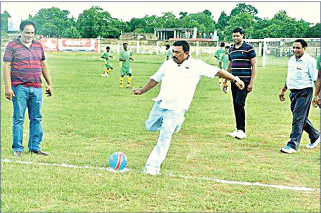 ଫୁଟ୍‌ବଲ୍‌ ଅନ୍ତୁଡ଼ିଶାଳକୁ ଉପେକ୍ଷା, ଏକାଡେମି ପ୍ରତିଷ୍ଠା ଧୂଆଁବାଣ