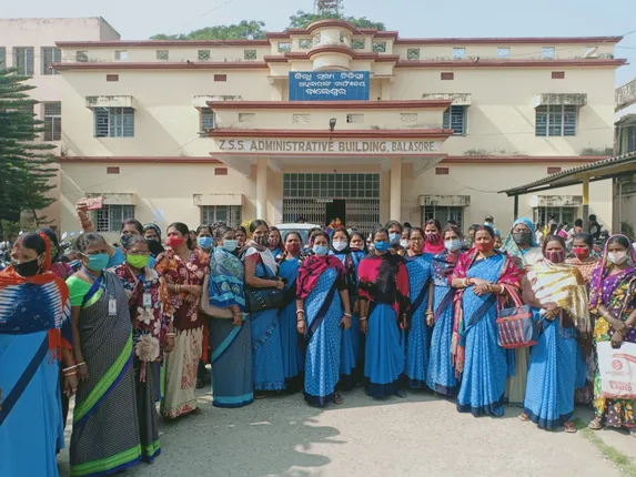 ବାଲେଶ୍ୱର:  ସିଡିଏମଓ  କାର୍ଯ୍ୟାଳୟ  ସମ୍ମୁଖରେ ଆଶାକର୍ମୀମାନଙ୍କର ବିକ୍ଷୋଭ