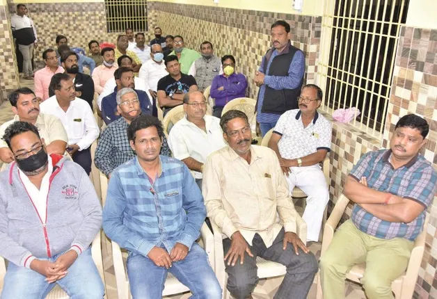 ଚାଉଳିଆଗଞ୍ଜରେ ୧୪ ପୂଜା କମିଟିଙ୍କୁ ନେଇ ବୈଠକ; ବବି ଦାସଙ୍କୁ ଭେଟିଲେ ପ୍ରତିନିଧି, ଆଜି ଭେଟିବେ ଆର୍‌ଡିସିଙ୍କୁ