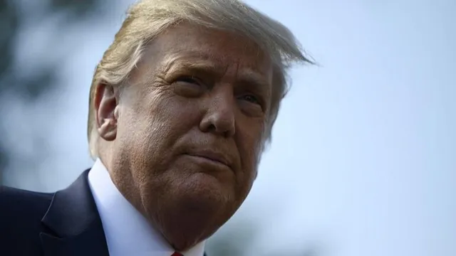 କାର୍ଯ୍ୟକାଳର ଶେଷ ଦିନରେ ପୂର୍ବତନ ସହଯୋଗୀ ଷ୍ଟିଭ୍‌ ବ୍ୟାନନ୍‌ଙ୍କ ସମେତ ୭୩ଜଣଙ୍କୁ କ୍ଷମା ଦେଲେ ରାଷ୍ଟ୍ରପତି ଟ୍ରମ୍ପ୍‌