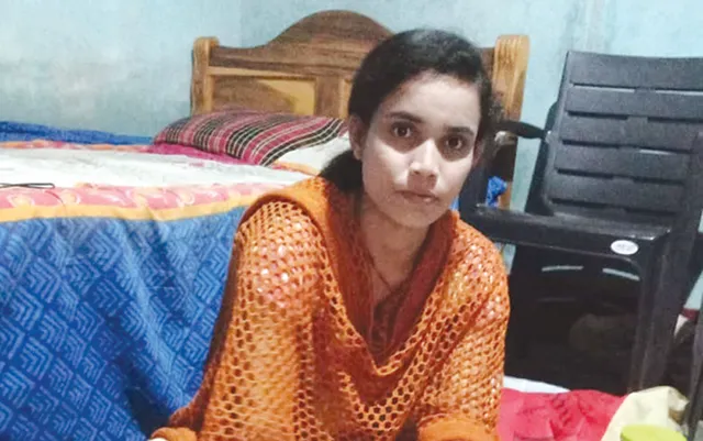 ୟୁଟ୍ୟୁବ୍‌ ଦେଖାଇଛି ଉପାର୍ଜନର ମାଧ୍ୟମ : ପାମ୍ପଡ଼ ଓ ମିକ୍‌ସଚର ପ୍ରସ୍ତୁତ କରି ମହିଳା ଆତ୍ମନିର୍ଭରଶୀଳ