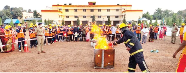 ଦ୍ବିତୀୟ ଶନିବାରରେ ଫାୟାର୍‌ ପାର୍କ ପରିଦର୍ଶନ: ମନ ମୋହିଲା ଦେଶାତ୍ମବୋଧ ଗୀତର ଧୁନ୍‌