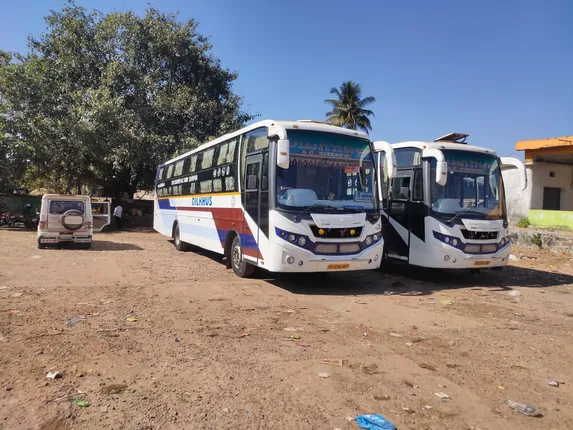 ଲାଲଗଡରୁ ଭୁବନେଶ୍ୱରକୁ ଗଡ଼ିଲା ପ୍ରଥମ ଘରୋଇ ବସ  