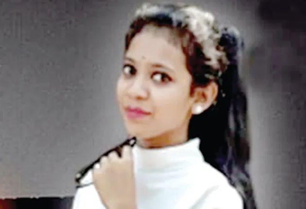 ପ୍ରେମ ପାଇଁ ଗଡ଼ୁଛି ମୁଣ୍ଡ: ଝରାଫୁଲଠୁ ସୁରେଖା ଯାଏ...