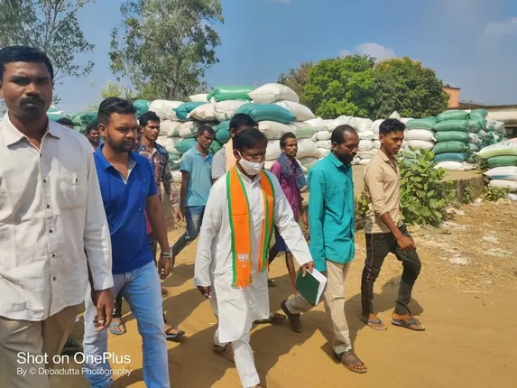 କୋରକୋଣ୍ଡା ମଣ୍ଡିରେ ବିଜେପିର ବିକ୍ଷୋଭ; ମଣ୍ଡି ତୁରନ୍ତ ଆରମ୍ଭ କରିବା ନେଇ ପୂର୍ବତନ ସାଂସଦଙ୍କ ଦାବି