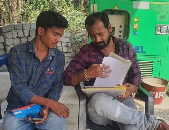 ବିନୋଦଙ୍କ ବଦାନ୍ୟତା... ଗରିବ ତୁଳସୀରାମଙ୍କୁ ୧୫ ହଜାର ଟଙ୍କା ଦେଇ ପିଜିରେ ନାମ ଲେଖାଇଲେ