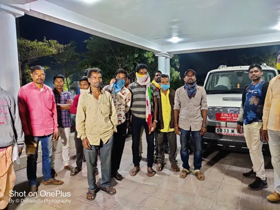 ବିଭିନ୍ନ ଦାବି ନେଇ ସ୍ବାଭିମାନ ଅଂଚଳବାସୀ ଜିଲ୍ଲାପାଳଙ୍କୁ ଭେଟିଲେ