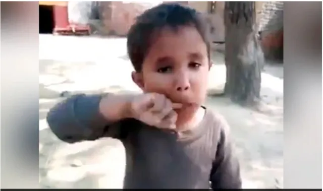 ଶିଶୁ ମଜାଳିଆ ଶୈଳୀରେ ଗାଇଲା ଗୀତ : ଆଇଏଏସ କହିଲେ, ‘ଏହି ଶିଶୁ ସ୍କୁଲ ଖୋଲି ହିଁ ମାନିବ’