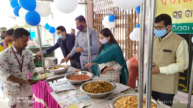 ସଫେଇ କର୍ମଚାରୀଙ୍କ ପାଇଁ “ବଡା ଖାନା’’ କାର୍ଯ୍ୟକ୍ରମ